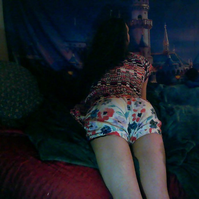 feel so soft and comfy https://t.co/SUIZP8txUV