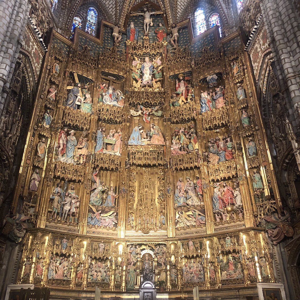 lucasfh1976's tweet photo. #anewdayhascome #comienzaunnuevodía #altarmayor #catedraldetoledo #toledo https://t.co/hRtNvuQxam
