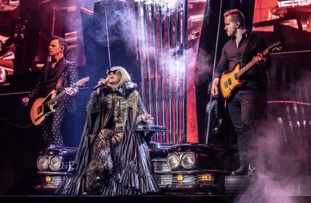 Carrie Underwood on Twitter: &ldquo;Vegas Saturday night photo dump. What a