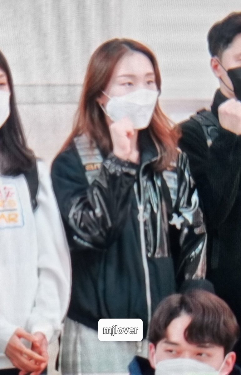 mjlover0909's tweet photo. 220403 민정 출국
잘갔다오기🥺😍

#최민정 #쇼트트랙 https://t.co/n9oI0IzrWF