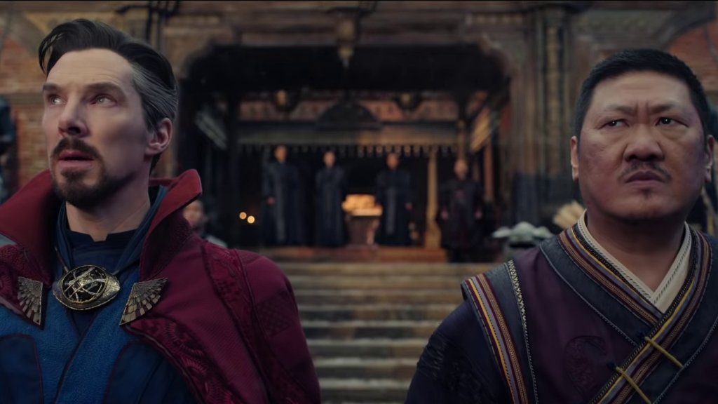 MarvelFandome's tweet photo. An Official New Promo Clearly Indicate's that #ScarletWitch is attacking Kamar Taj to get America chavez .
#DoctorStrangeInTheMultiverseOfMadness #DoctorStrange https://t.co/7m3ECyHRZQ