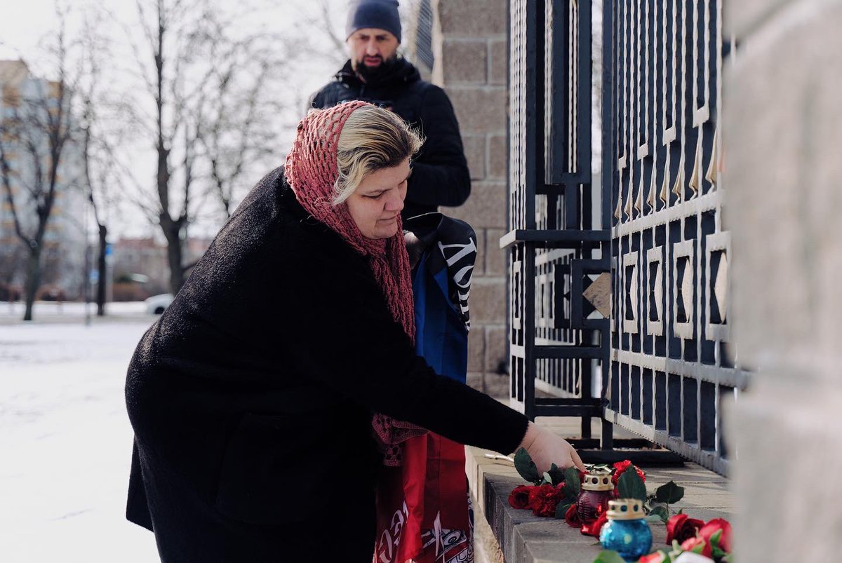 🇷🇺🇧🇾 3 апреля группа белорусских общественных активистов провела у здания Посольства России в Минске акцию в поддержку специальной военной операции на Украине.

➡️ t.me/RusEmbassyMins…

#Россия #Беларусь #ДНР #ЛНР #Донбасс