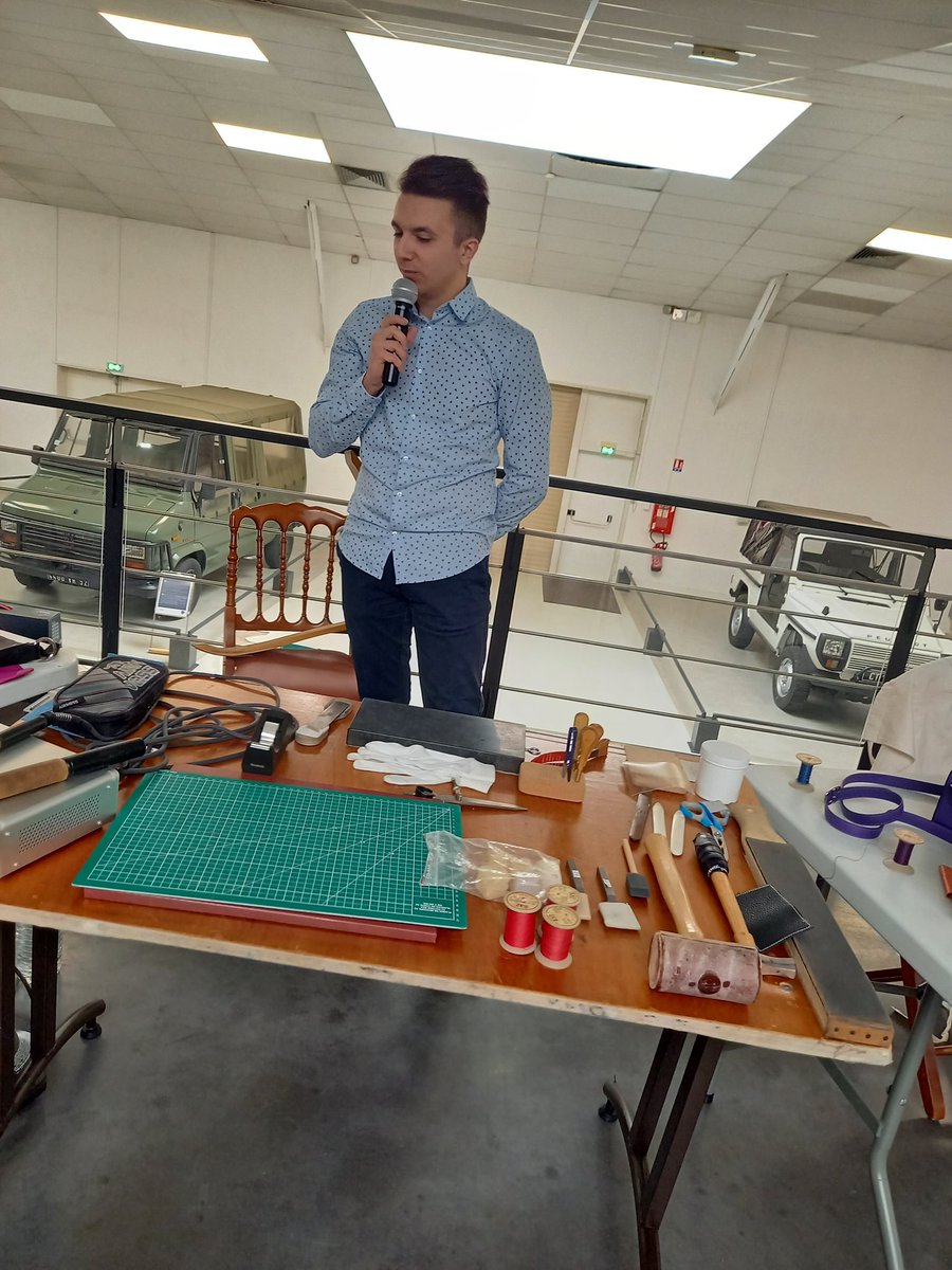 Les artisans d'art à l'honneur à l'occasion des #jema2022 à Montbéliard. Des exposants passionnés présentent leur savoir-faire au musee <a href="/AventurePeugeot/">L'Aventure Peugeot</a>. Le monde de la formation est présent ;-) avec <a href="/CampusBfc/">Campus Maroquinerie Métiers D'art BFC</a> , co-organisateur.
<a href="/RA_BFC/">Région académique Bourgogne-Franche-Comté</a> <a href="/bfc_region/">Région Bourgogne-Franche-Comté</a>