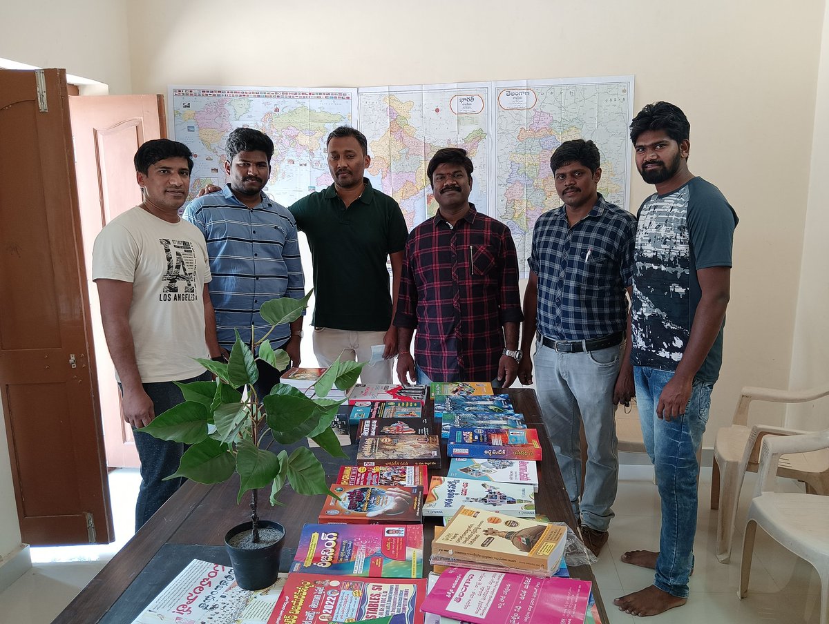ivenky217's tweet photo. @KTRTRS @TelanganaCMO @SabithaindraTRS @SingireddyTRS @ManikondaMc @ManaManikonda @eenadulivenews @ANDHRAJYOTI @ntdailyonline మేము అడిగిన వెంటనే మా కోరిక మరియు అవసరం మేరకు మా కోసం మణికొండ పంచవతి కాలనీ లో గల లైబ్రరీ నందు అన్ని ప్రభుత్వ పోటీ పరీక్షలకు కావాల్సిన పుస్తకాలను https://t.co/bczIZfhXJ9