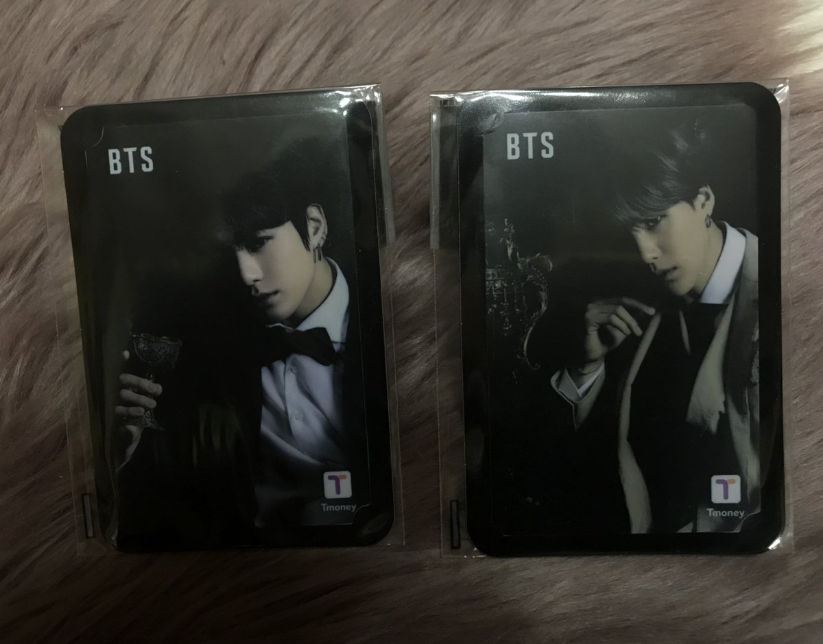 chrise11s's tweet photo. WTS LFB BTS 
2022 sg yoongi set - 200
Tmoney - 350 ea
Dlamajung pc - 100 ea
Suga jungkook v jin jimin https://t.co/DW4Nr7gXnr