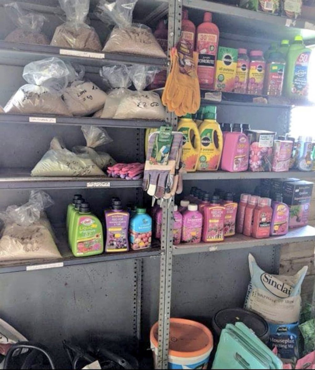 EppingHS's tweet photo. SUPPORT YOUR LOCAL EPPING HORTICULTRAL TRADING HUT - Pop down to our trading hut today we are open from 10am - Midday! Meadow road allotment site CM16 5BW. You will be amazed at the savings you will make.Only £2 a year to be a member #Epping #horticulture #gardening https://t.co/wIuhynReCb