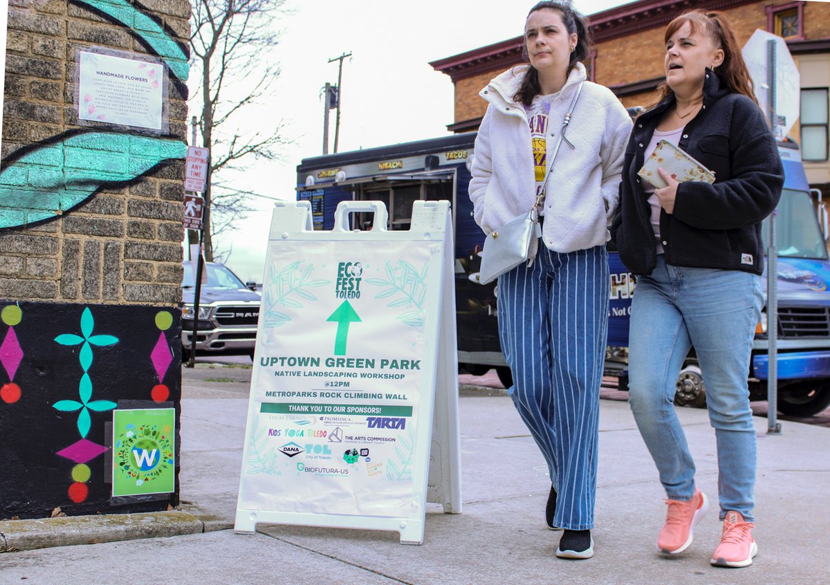 JenniferPasztor's tweet photo. Preview of festival goers to EcoFest Toledo 2022 @HandmadeToledo Saturday, Apr.  9, 2022, Full story to follow on my blog at https://t.co/XODzHstmPh  #ecofesttoledo #ecofriendly #handmadetoledo  @Phil_Kaplan https://t.co/YuvQtrF6W5