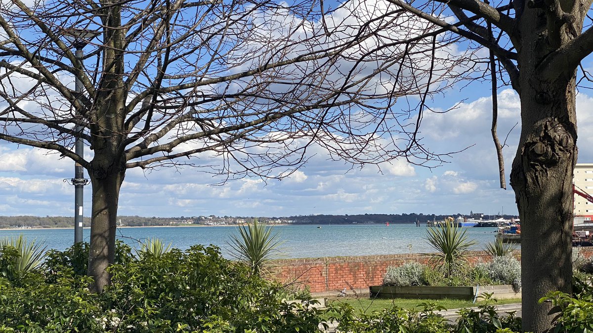 Spring scenes 

#photography #springphotography #landscapephotography #waterpropagation #oceanphotography #skyphotography #cloudphotography #coastlinephotography #water #cloud #ocean #spring #landscape  #trees #village