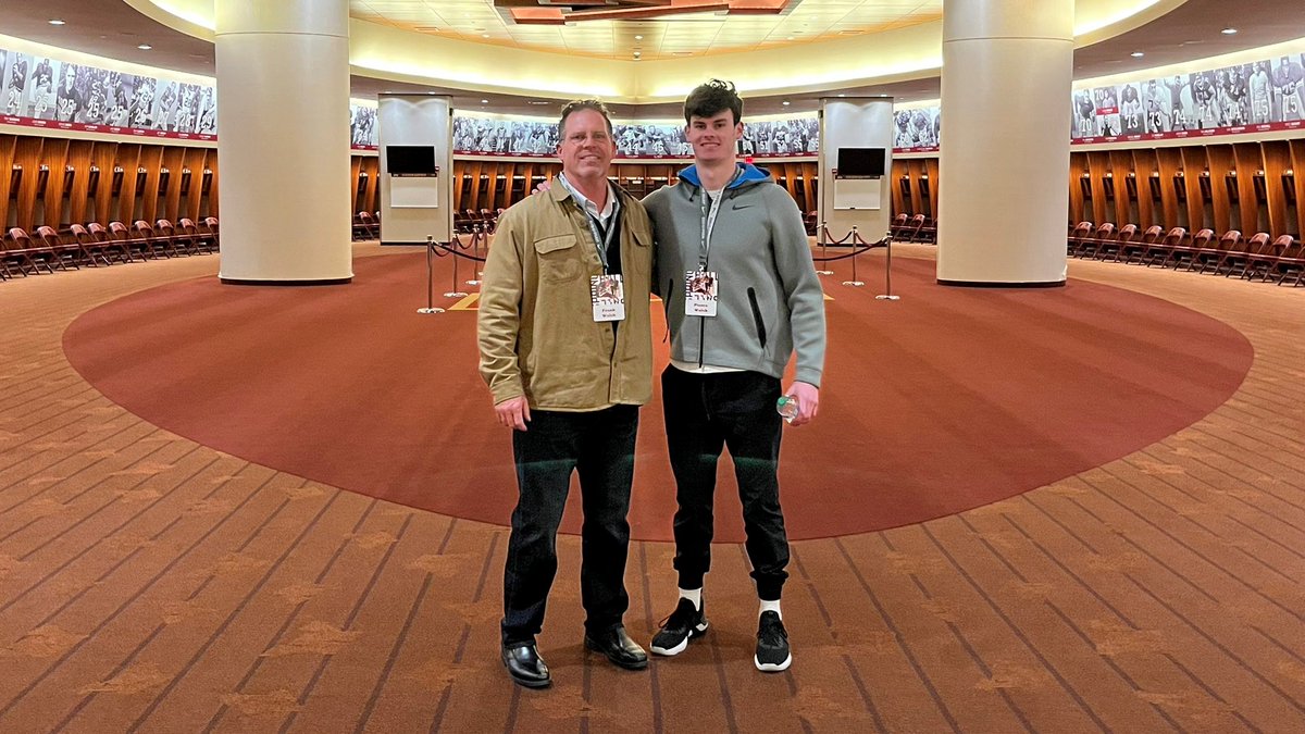 Ryan Burns (@ryanburnsmn) on Twitter photo 2023 Illinois tight end <a href="/PierceWalsh7/">Pierce Walsh</a> already held a #Gophers offer prior to his visit last week to Minnesota, but he's now been able to see it with his own two eyes.
"I feel really good about Minnesota. I love it out there."
247sports.com/college/minnes… 2023 Illinois tight end <a href="/PierceWalsh7/">Pierce Walsh</a> already held a #Gophers offer prior to his visit last week to Minnesota, but he's now been able to see it with his own two eyes.
"I feel really good about Minnesota. I love it out there."
247sports.com/college/minnes…