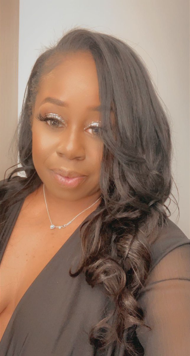 glamNglitznails's tweet photo. My #birthday was amazing 🥰 #selftaught#chicagonailtech#blacknailtech #AcrylicNails #BlingNails #Swarovski #GlowNails #GlossyNails #DesignerNails #MatteNails #DesignerPressOns #CelebrityNailTech #pressons#travelingcelebritynailtech#viralnails#nailart https://t.co/eUCSqc1O3P
