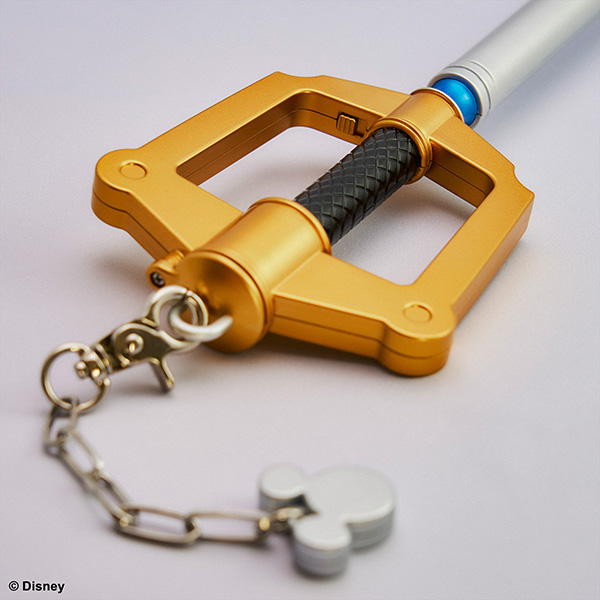 KH13com's tweet photo. Official Kingdom Hearts Light-up Keyblade announced; Fall 2022 release!

https://t.co/QcOxBRnpHf https://t.co/35uPWRlsdN