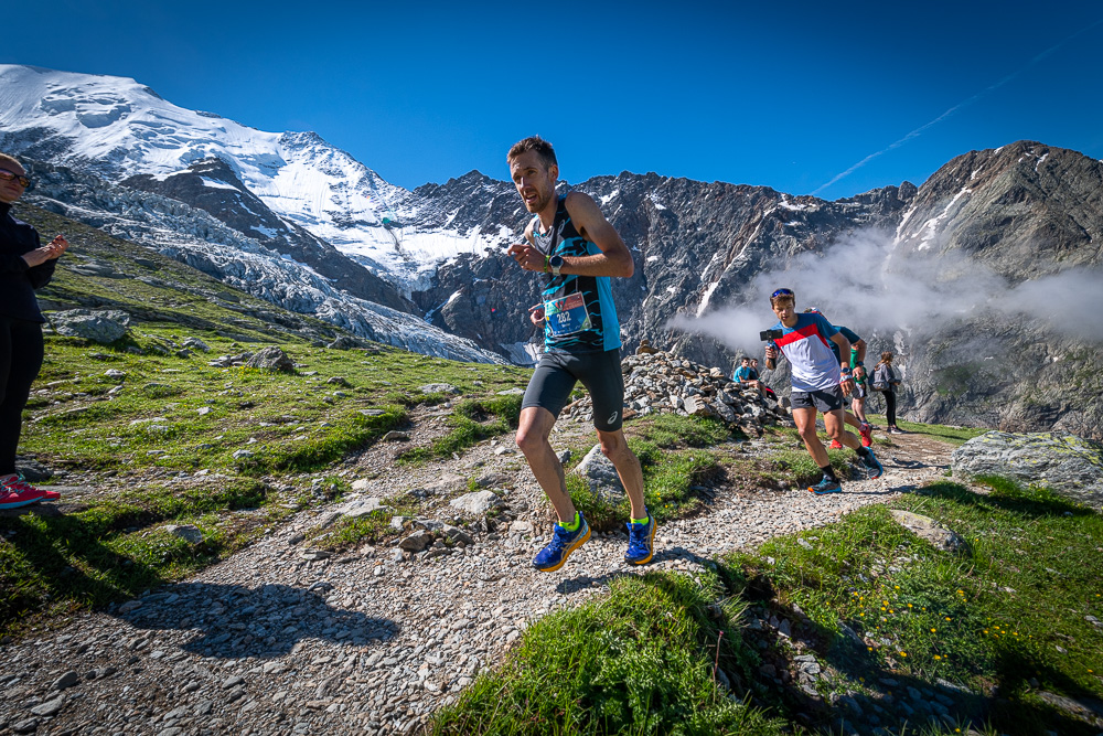 WMRAmountainrun's tweet photo. Congratulations to Xavier Chevrier who last weekend ran a 1:01:58 half marathon in Berlin.

Is this the fastest time by an international mountain runner? Can you think of anyone faster?

📷- Marco Gulberti

#mountainrunning #corsainmontagna #coursedemontagne #carrerasdemontaña https://t.co/Gbiqg2XmCt