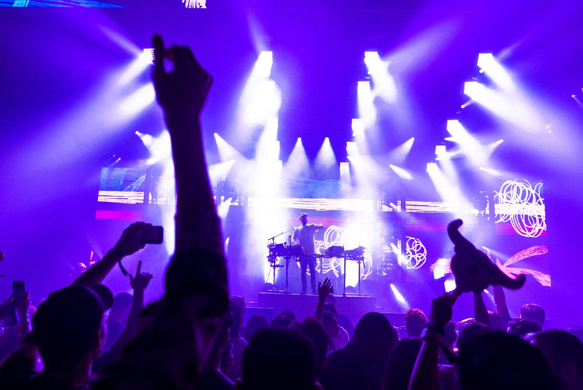 San Holo ↑% ⚠️ tweet media