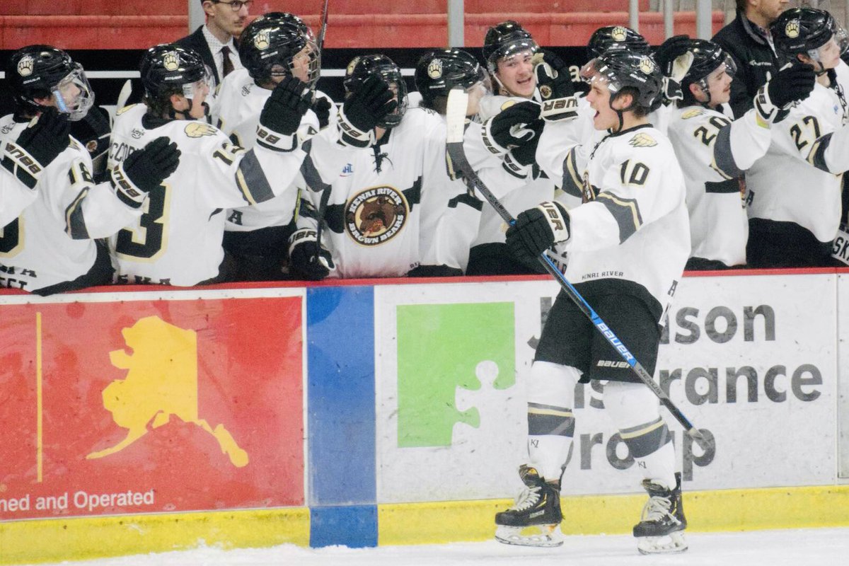 nexlevelhockey's tweet photo. ‘01 @cadentriggs with a Goal & Assist as @BrownBearsNAHL tops @MNMagiciansNAHL 3-0, congrats Caden! #LetsGo #KRBB #NAHL #spudshockey #OnwardMoorhead @NAHLHockey @moorheadhockey @MoorheadHockey1 https://t.co/GpMrhrWS1K
