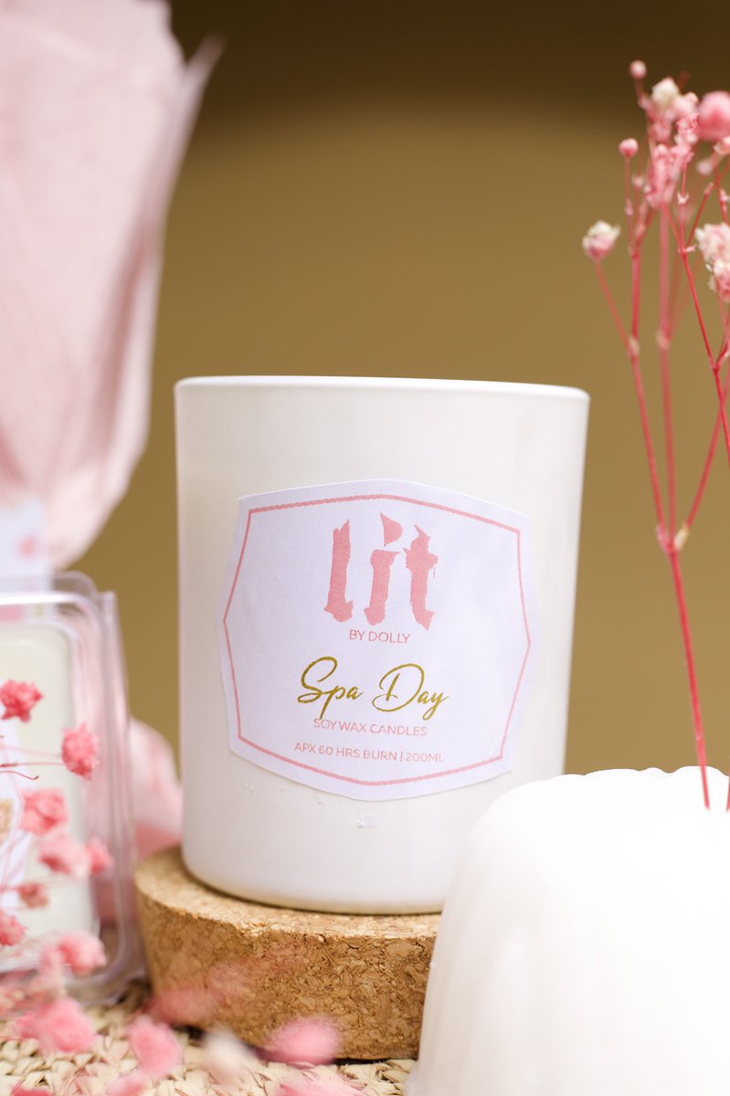Dollyamba's tweet photo. Hello internet friends! I make amazing scented Soy wax candles with very unique fragrances. If you don’t believe me, buy one and try it out. 
It’s @lit.by.dolly on IG &amp; my DMs are open for enquiries 🥺💖 https://t.co/ZXyCKD9gl5