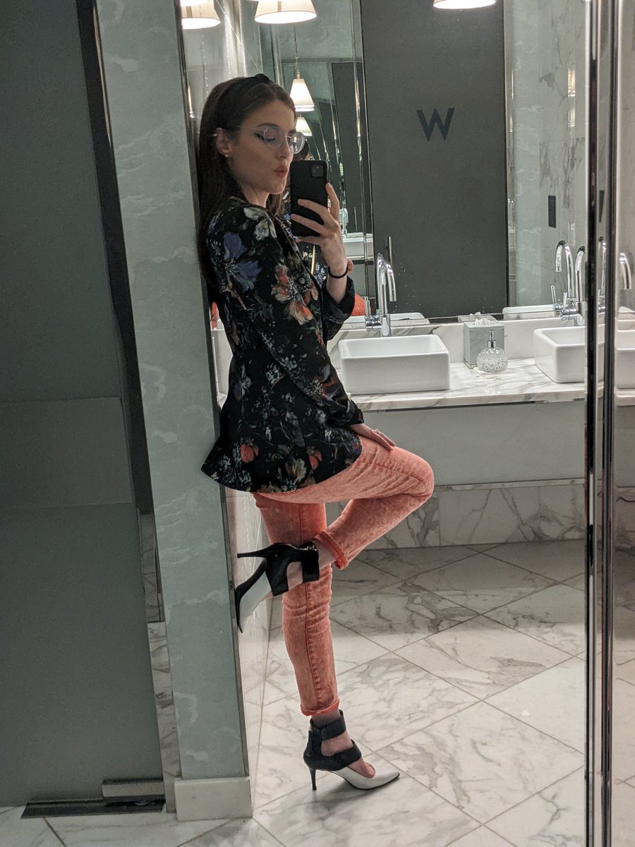 Ashley Winter MD || Urologist tweet media