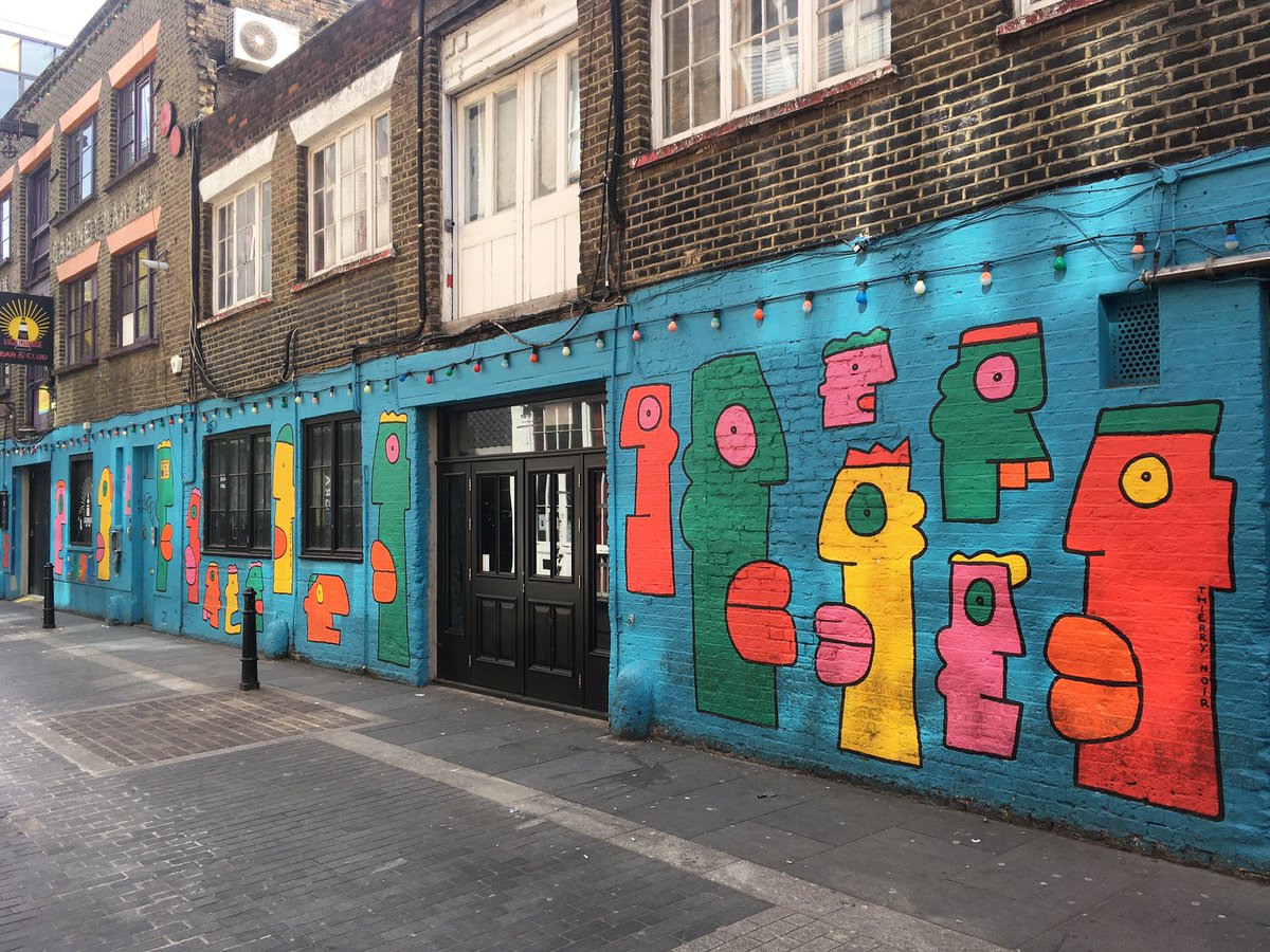 Work by <a href="/NoirThierry/">Thierry Noir</a> on Rivington Street 

#art #streetart