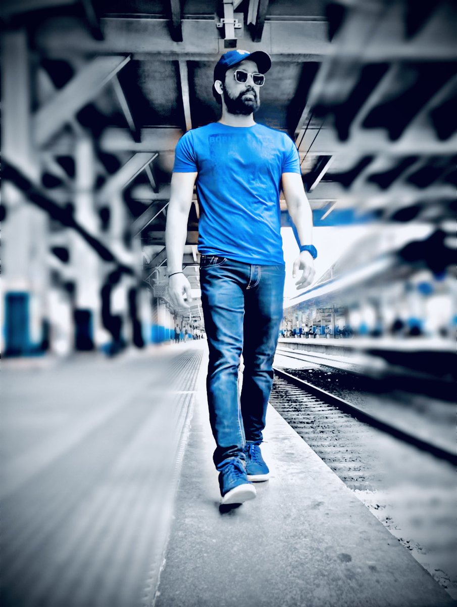 raaj_raj69's tweet photo. Man in blue 😎
#ownidentity https://t.co/5Pw5qIql5E