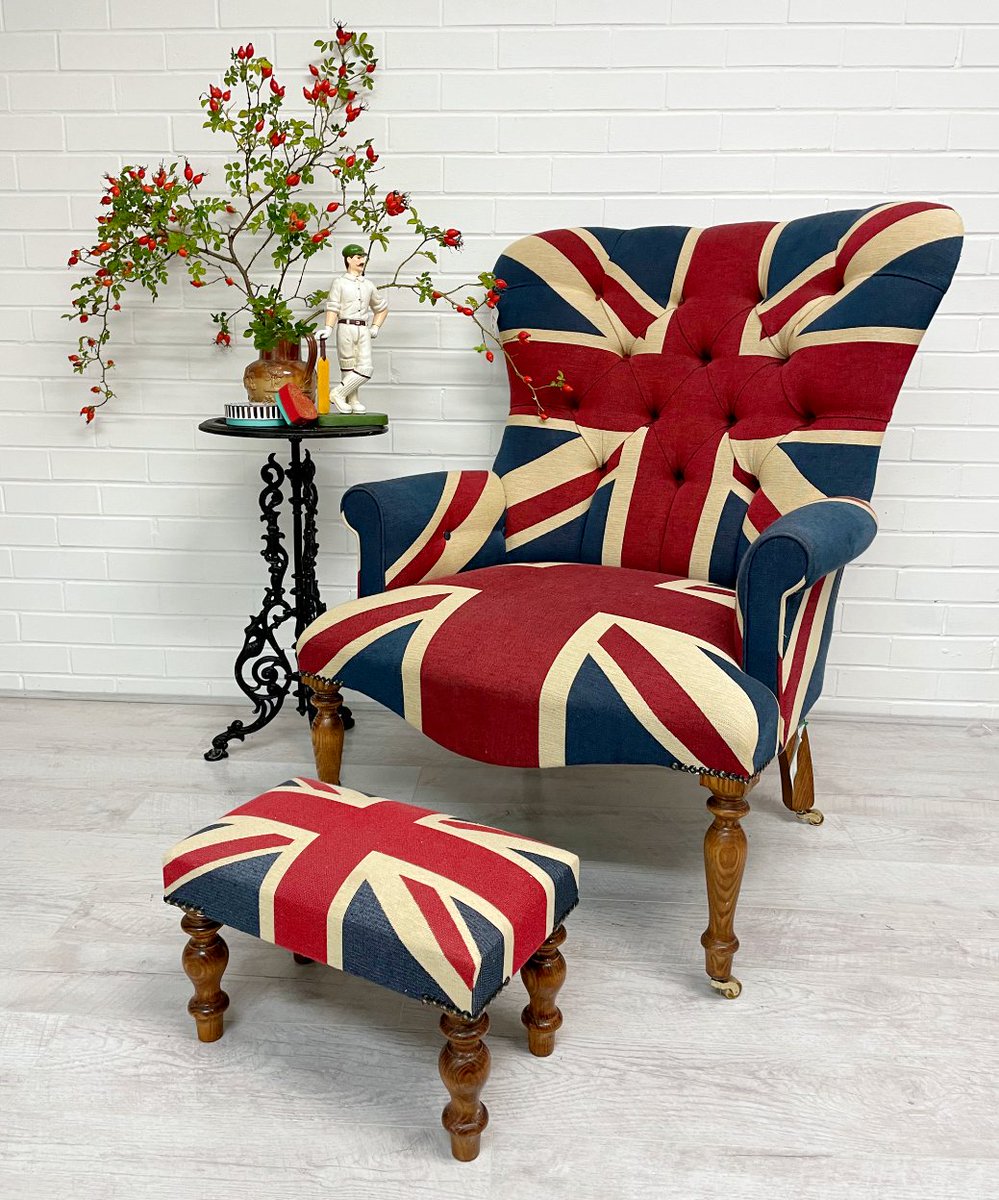 FoyandCo's tweet photo. Are you Jubilee ready? 🇬🇧

It's all hands to the Union Jacks as the scene is set for the upcoming celebrations...

Find throws, cushions &amp; fabrics on our website, and find the Union Jack chair here 👇
https://t.co/RCC7b9YpYG

#madewithfoyandco #platinumjubilee #queensjubilee https://t.co/1ugQzAXUaY