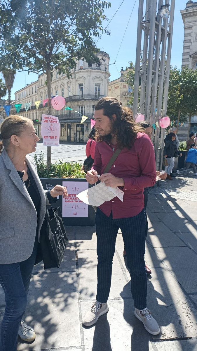 Aujourd'hui des membres de Nous Sommes #Montpellier participaient à la Fiesta du Vote de <a href="/touselus/">Tous Elus 💪💪</a> pour encourager les passant-e-s d'aller aux urnes. Vous avez jusqu'à 20h et pas besoin de carte électorale, juste un papier d'identité 😉🎉