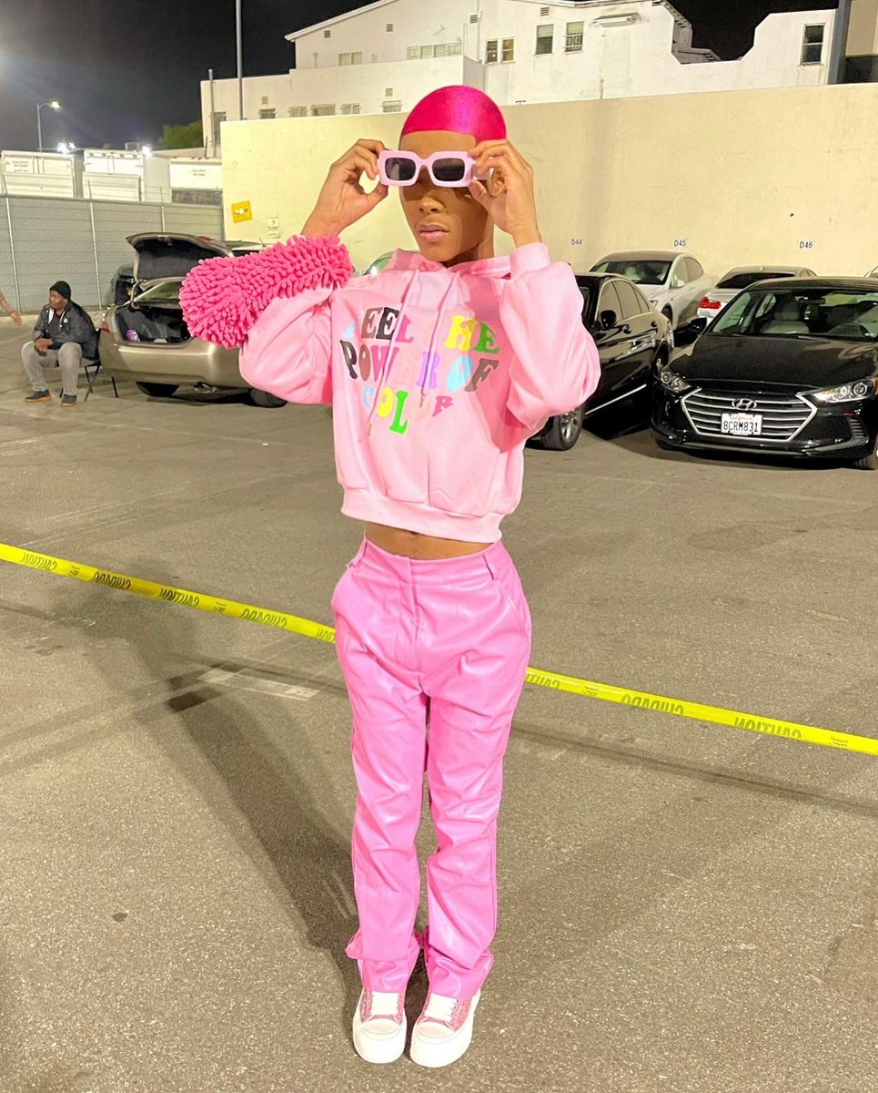 kiddkenn's tweet photo. Real Sweet Bitch Like candy🍭… https://t.co/zSgPSBZNed