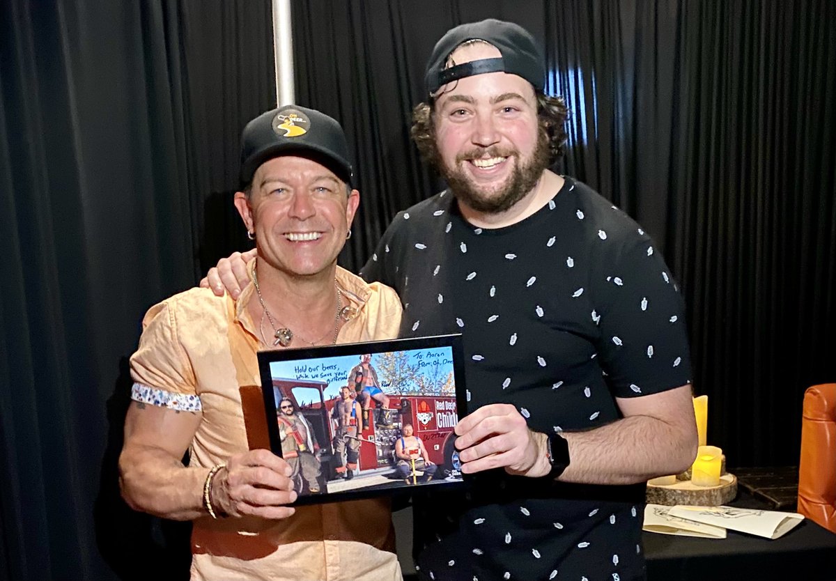 Thank you <a href="/MamasReddeer/">Mamas for Mamas Red Deer</a> for inviting us to emcee “Gone Country” at <a href="/BosBarRD/">BOS BAR AND STAGE</a>… an awesome night for a great cause!

And a huge thanks to <a href="/AaronPritchett/">Aaron Pritchett</a> for not only putting on a killer show, but also for politely accepting these terrible gifts from Ted.