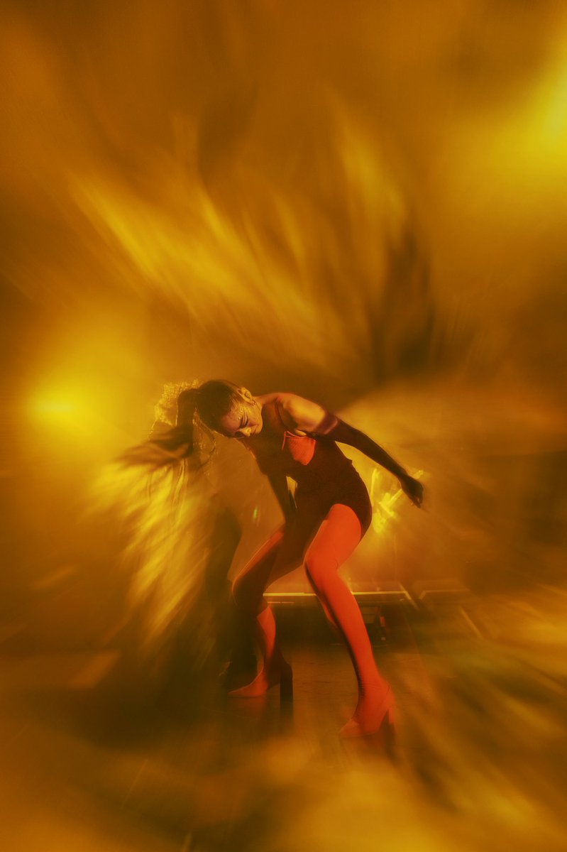 onestowatch's tweet image. getting to see @rinasawayama live is a ✨spiritual experience ✨

📸: @SarahOhta