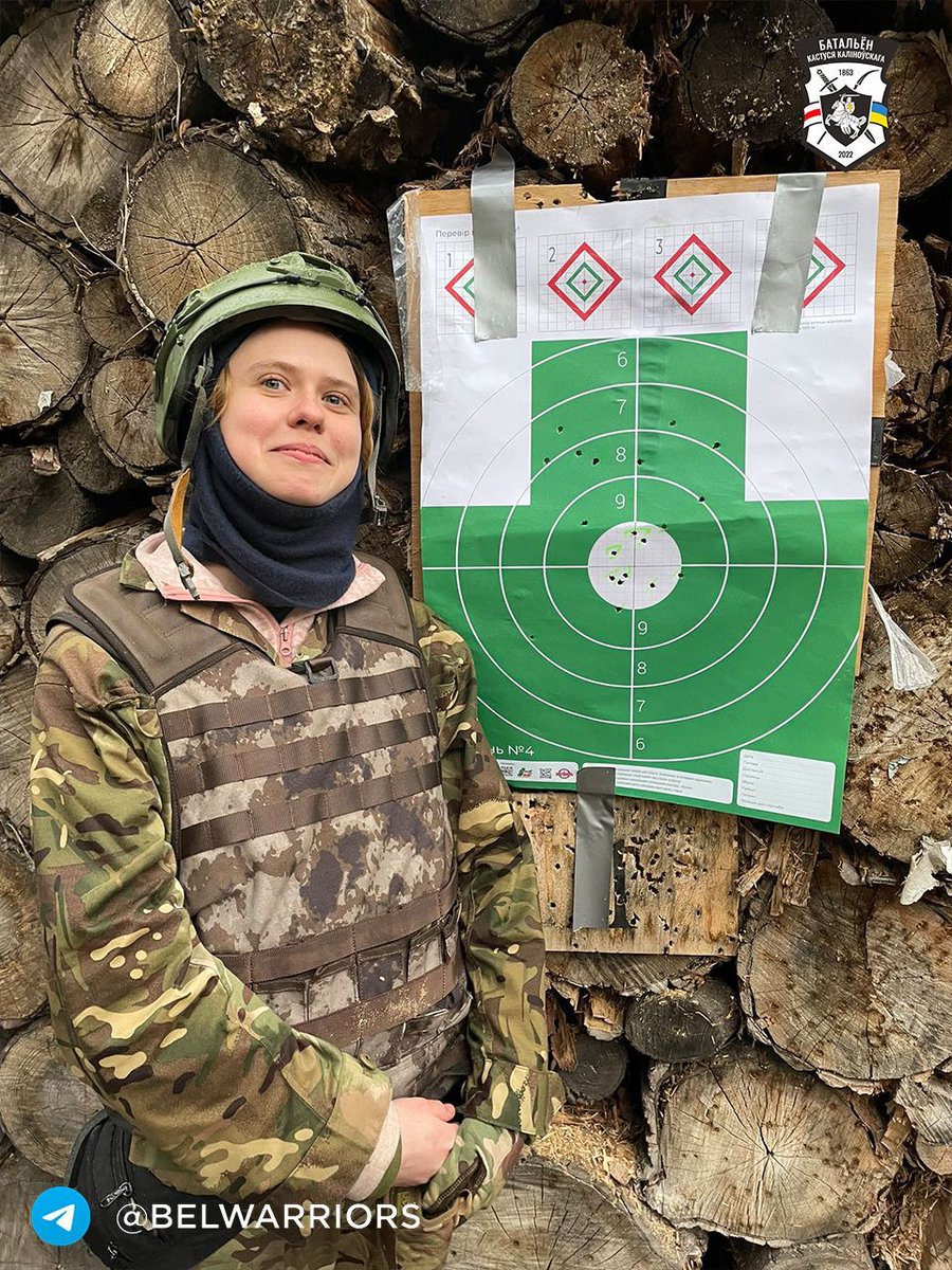 HannaLiubakova's tweet photo. #Ukraine Look at this female volunteer from #Belarus fighting alongside Ukrainians. 

There are some 500 Belarusians in Ukraine, helping defend this country. More might come soon https://t.co/fACLmYTDJ8