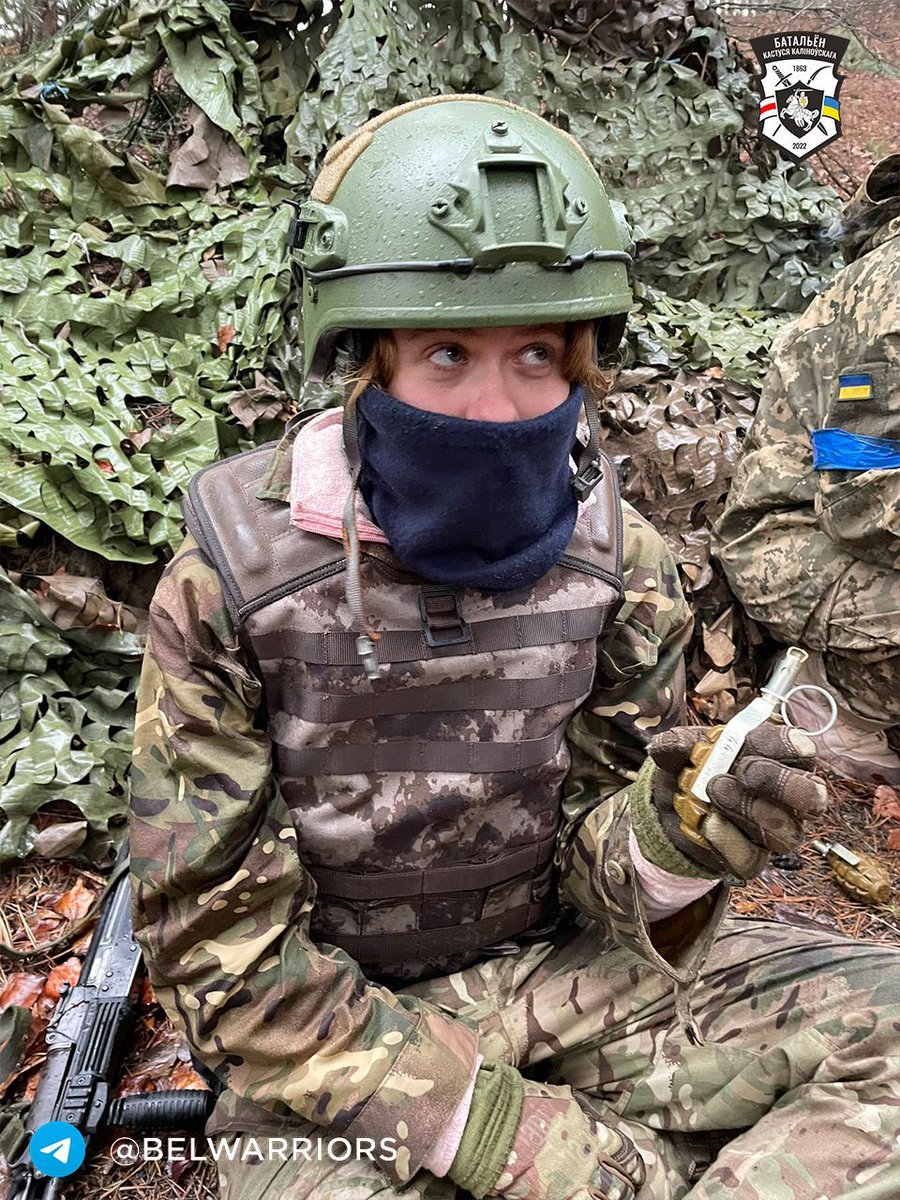 HannaLiubakova's tweet photo. #Ukraine Look at this female volunteer from #Belarus fighting alongside Ukrainians. 

There are some 500 Belarusians in Ukraine, helping defend this country. More might come soon https://t.co/fACLmYTDJ8
