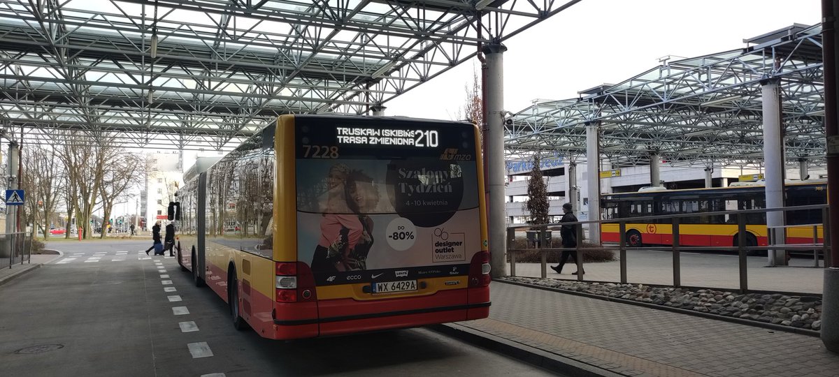 WarsawRobDriver's tweet image. Dziś debiut na linii 2️⃣1️⃣0️⃣, a po więcej zapraszam do relacji na Facebooku i Insta... Dobrego dnia Wam #warsawbusdriver #StandUpForUkraine