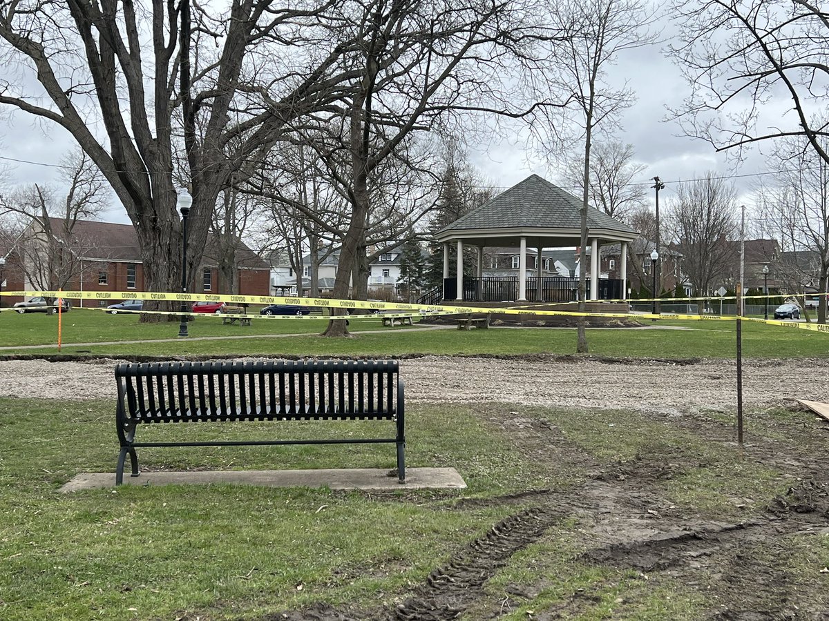 JennaKoch716's tweet photo. Coming soon, a brand new bocce court in the City of Tonawanda! #COT #ClintonPark https://t.co/j3H3apjWii
