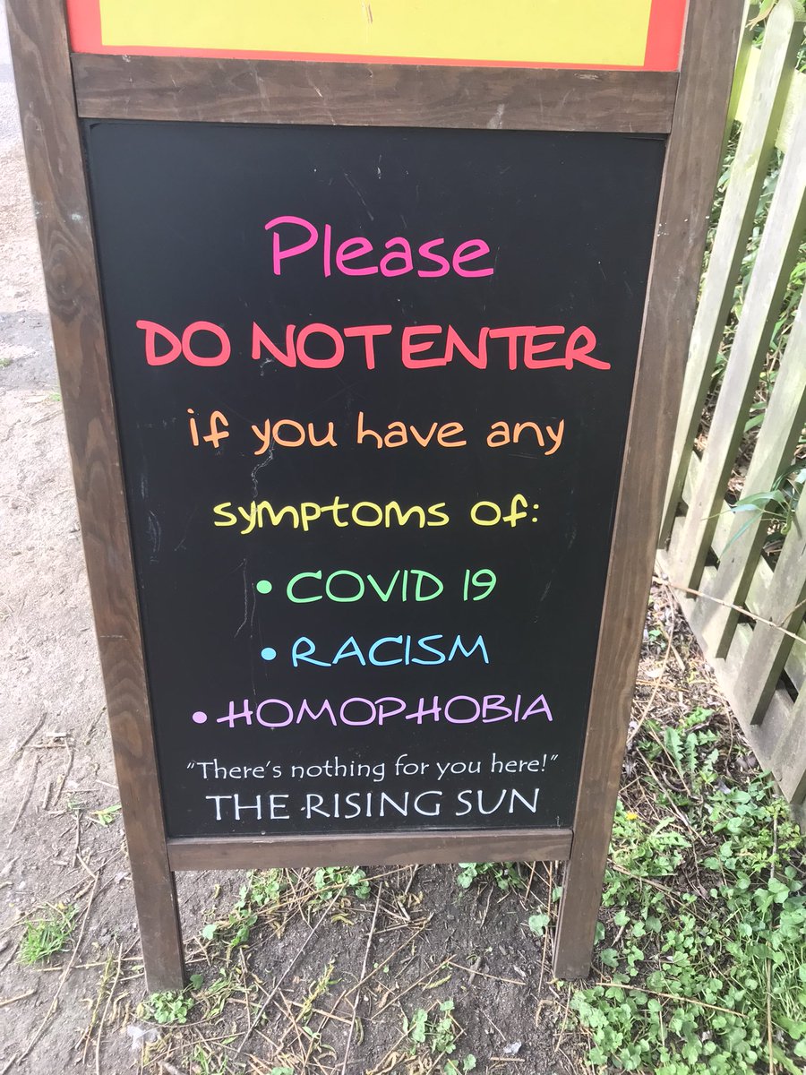 LouiseP70493237's tweet photo. Loving this outside The Rising Sun in Berkhamsted. ❤️ https://t.co/3xSuQOow6G