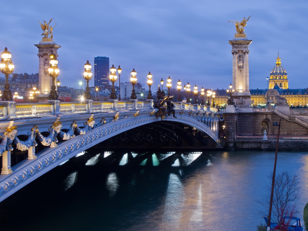 Bonjour_Paris's tweet photo. The beauty, contrasts, and contradictions of Paris are held together like a string of pearls by 37 bridges across the Seine River, each one unique in their story and architecture.
https://t.co/EYiDtBxgOm
#Paris #visitParis #bridgesofParis #WeLoveFrance #travel #Parisguide https://t.co/mCQnwAY4aX