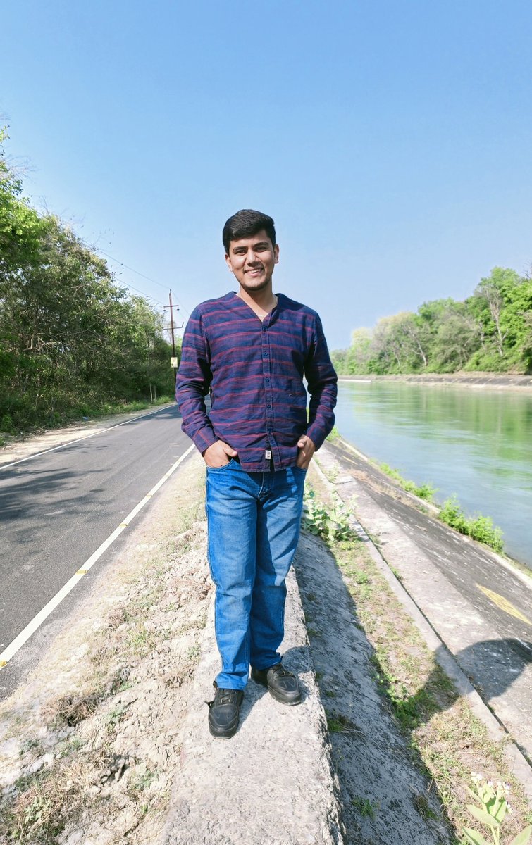 Gnukpcc's tweet photo. पूछते जो हमसे तुम, जाने क्या-क्या हम कहते !
#rishkesh #Bairaj #uttrakhand #rishikeshdiaries https://t.co/3rFMrZ1QF3