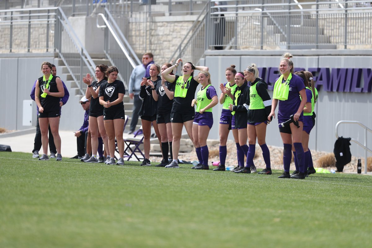 KStateSOC's tweet photo. 'Cats on the board!

@caylee_thill finds the back of the net off the rebound!

#KStateSOC 1, Air Force 0 https://t.co/MQEO3xR24m
