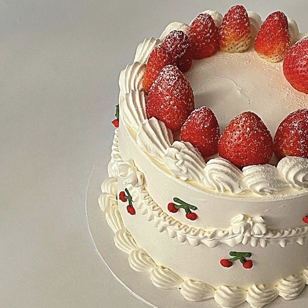 Happy birthday my bestie ขอให้วันเกิดปีนี้แกมีความสุขมากๆ ได้พบเจอแต่สิ่งดีๆคนดีๆ กินอิ่มนอนหลับมีรอยยิ้มได้เยอะๆ ได้ใช้ชีวิตในแบบที่ตัวเองชอบ เหนื่อยน้อยกว่าที่ผ่านมา ไม่มีฝนตกในใจ ขอให้น่ารักแบบนี้ไปตลอด ขอบคุณที่เกิดมาขอให้แกเติบโตไปอย่างดีเลย รักแกนะที่รัก🎂🤍