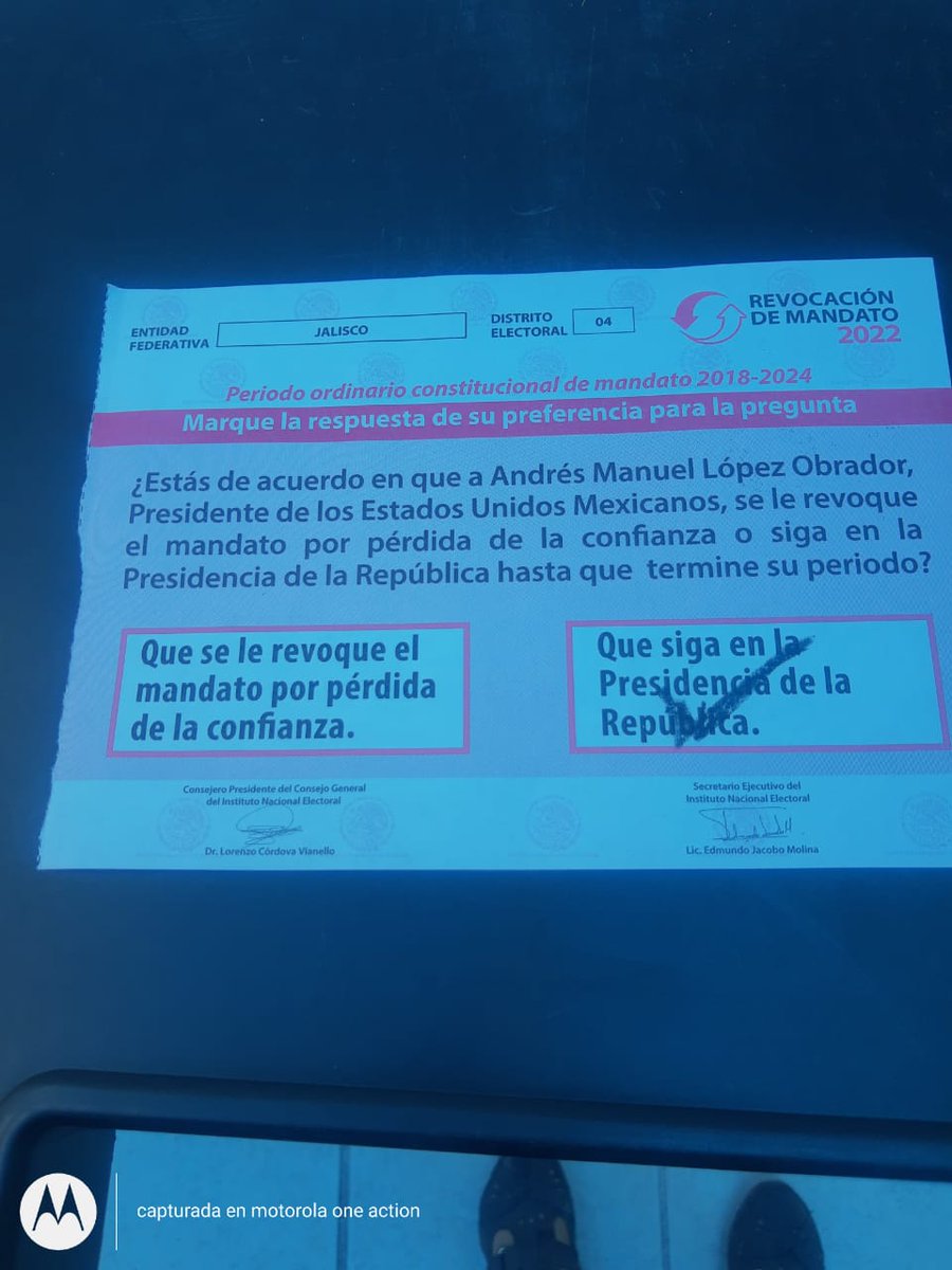 RubenVazquez_'s tweet photo. "Con la Revocación de Mandato, no gana ningún Partido, ni Político, gana el ciudadano común, que ahora SÍ, ya tiene el poder en sus manos para quitar a los malos Gobernantes que no cumplan".

#QueSigaAndrésManuel

@DrCarlosLomeli https://t.co/UfC70uxjJ4