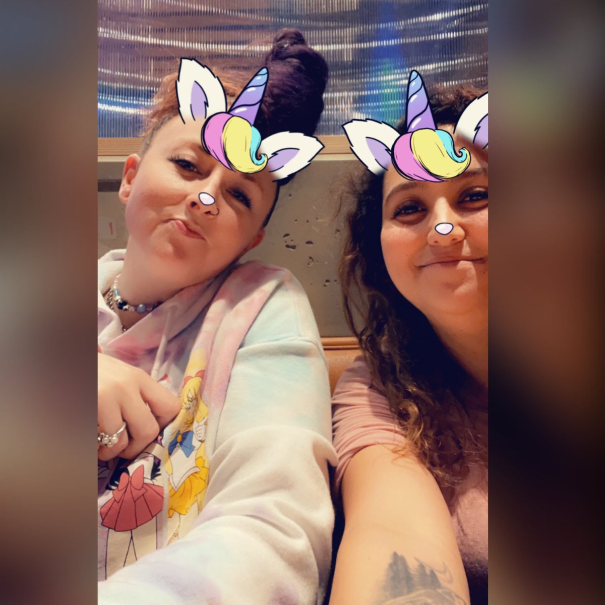 MrsWittman's tweet photo. Who even uses twitter anymore.? 🤣 oh well here’s some photos. Here’s me, my daughter and I and my girlfriend and husband 😘😘 https://t.co/ESmj6E2lMN