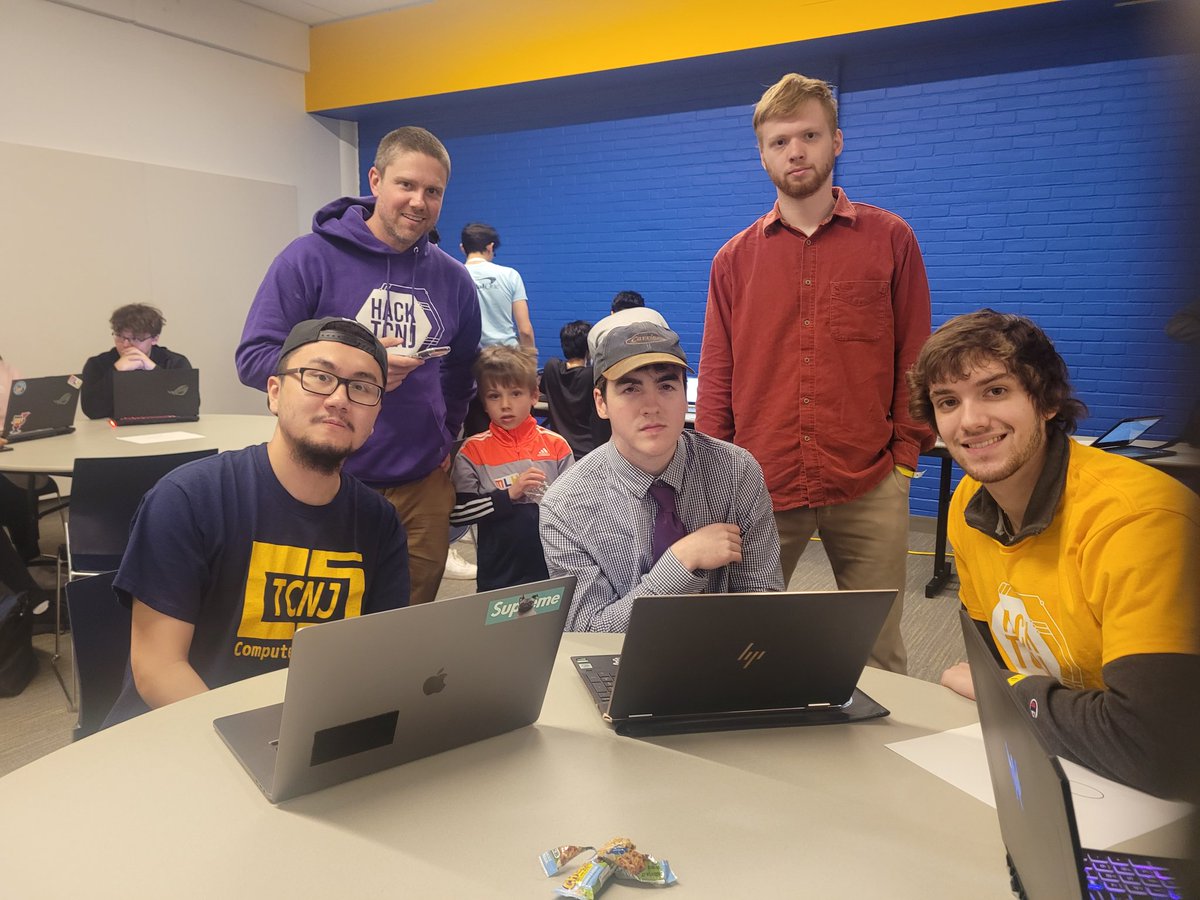 HackTCNJ tweet media