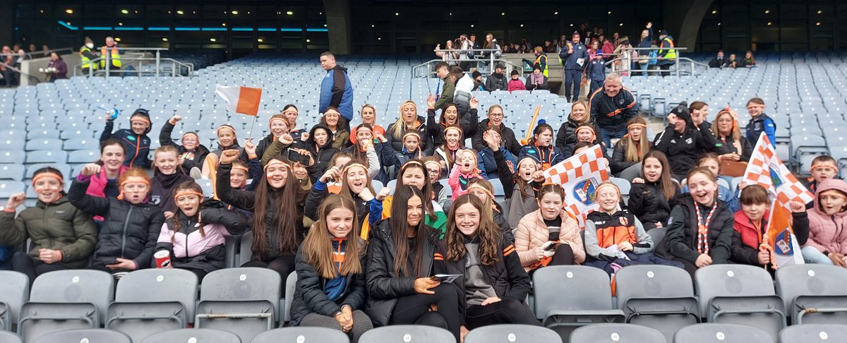 ArmaghHarpsGFC's tweet photo. Armagh Harps Girls trip to Croker @ArmaghLGFA #lgfc #crokepark #armaghharps #serioussupport https://t.co/Kb5hArDYuk