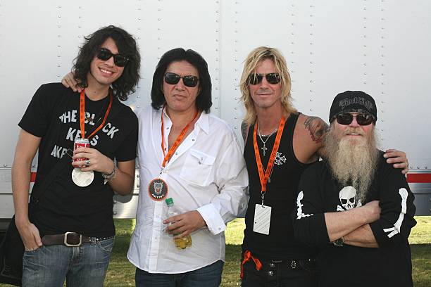 Tenderness_Army's tweet photo. @duffmckagan , #genesimmons , #NickSimmons and #DustyHill out backstage at the Tubes, Foo Fighters, ZZ Top concert for the 25th Anniversary Love Ride (the world's largest 1day motorcycle fundraiser.) Held at the Fairplex in Pomona, California on 10.26.2008.
๐ธ Jim Steinfeldt https://t.co/wj2oq3Gwur