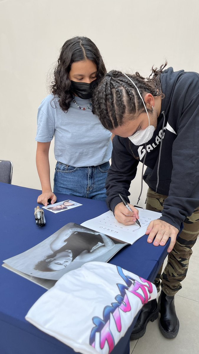 ¡Ya estamos en nuestra última firma de autógrafos y meet&amp;greet en CDMX!
.
Acércate hasta las 2:00pm al Hotel City Express Insurgentes ❤️