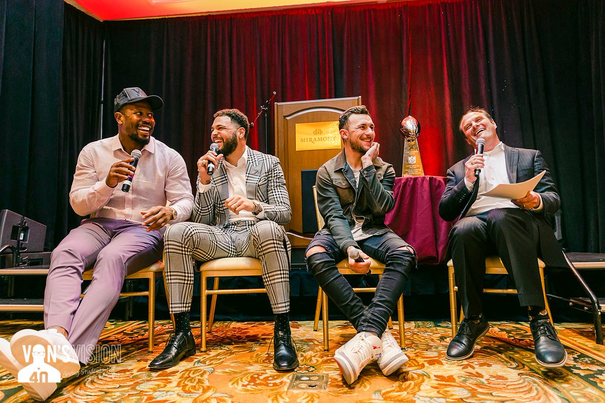 VonsVision58's tweet photo. Friday night we raised over $250,000 for our @TAMU chapter of #VonsVision | Thank you to everyone who came out to support our mission! Special shout out to @MikeEvans13_ @JManziel2 @12thManPWill for hosting our Q&amp;A session with @VonMiller | #GigemGala👍 https://t.co/4qYulnfybn