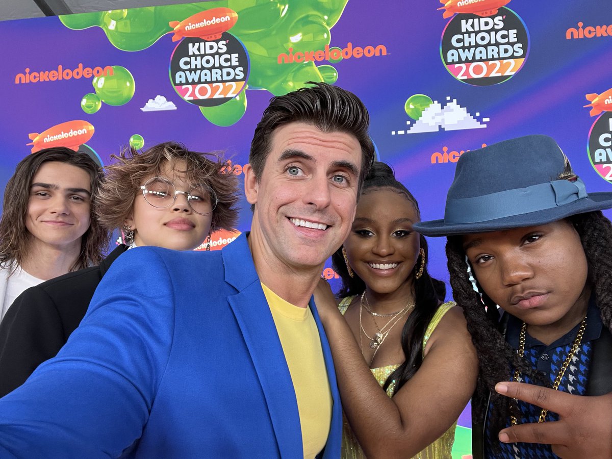 What a night! Thanks for a rollicking good slime, #kidschoiceawards. Thanks so much to everyone who voted for me and for #DangerForce. It means the world to me. 
We’ll get ‘em next time!