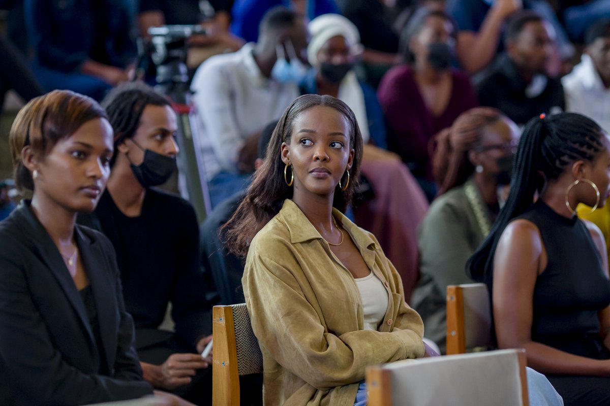 Miss Rwanda tweet media