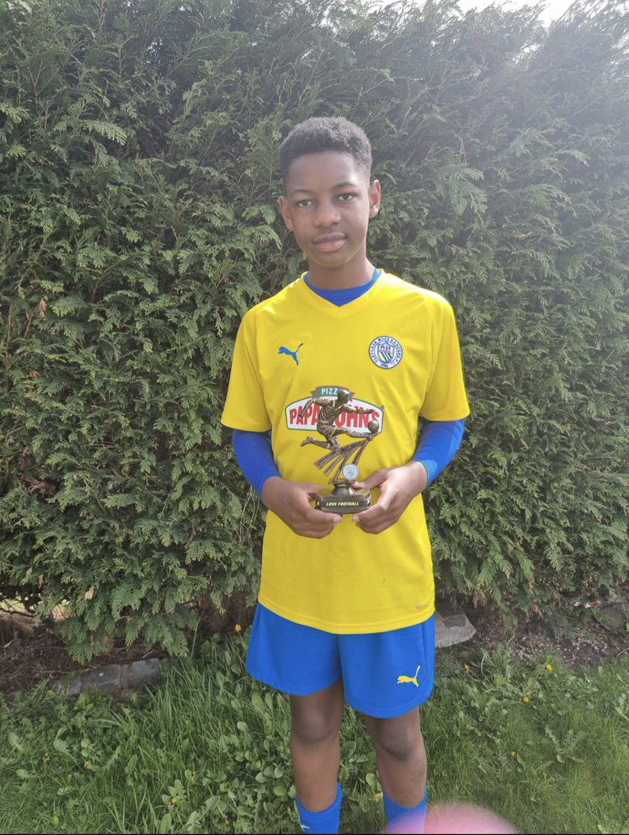 Many thanks to John and his <a href="/JfcManchester/">Manchester Corinthians FC</a> U13s blue for a great game of football today. Plenty of goals and plenty of effort from both teams. Our <a href="/PapaJohnsUK/">Papa Johns UK</a> mom is Craig for his absolute sterling work today. Was cool, calm and worked so hard. @FletcherMoss_FC <a href="/EMJFL/">EMJFL</a>