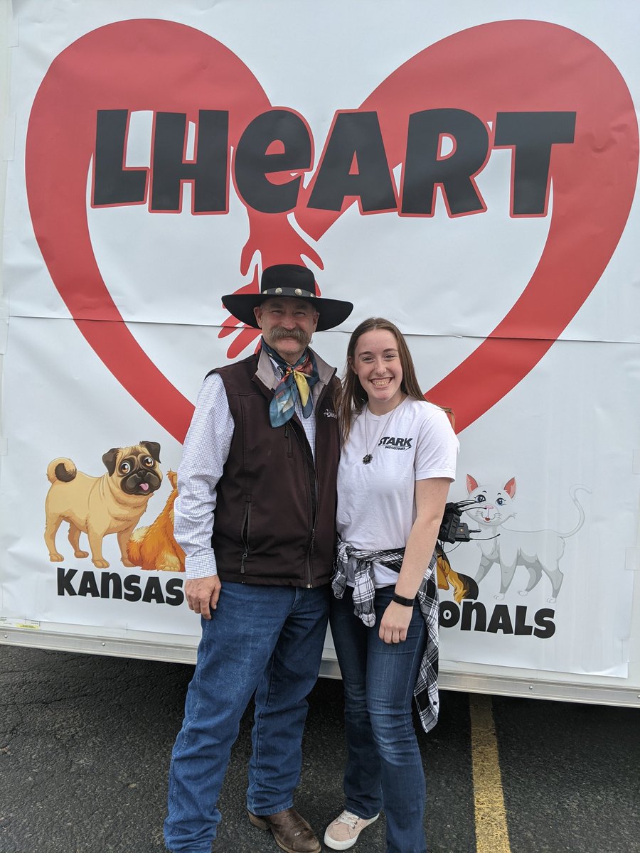 trentloos's tweet photo. What a fantastic day in Topeka with Kansas Pet Professionals I can truly relate to the dog breeders who have been low hanging fruit for animal rights. Kaylee Dillow joins me on Trent on the Loos. Her grandmother Michelle Russell is President and her mother Tara Dillow is VP. https://t.co/9S92fIIYSE