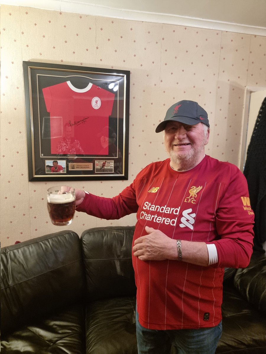 mnkynts's tweet photo. #ForeverReds #liverpoolfc
#LFC #IanCallaghan #cally
#YNWA
Happy birthday Cally from my dad Cliff, you were his favourite player and he got the the pleasure of meeting you on the Anfield tour last year, you even mentioned his shirt during the after dinner talk.
True gentlemen!🍻 https://t.co/RFinCzwjxU
