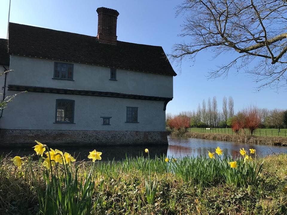columbinehall's tweet photo. DATE FOR YOUR DIARIES. Columbine Hall gardens will be open on Sunday May 1st 1-5pm. Homemade cakes and teas, plants for sale, dogs on leads welcome, under 16's free - all in aid of St. Elizabeth Hospice. It will be lovely to see you. https://t.co/FBW3D1wouT