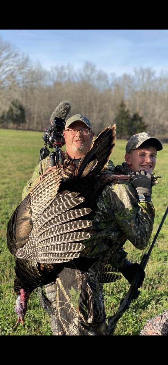 Alex_Rutledge's tweet photo. Congratulations on a “HEAVY WEIGHT HITTER” “LANDON RAAB” 10” Beard, 1” Spurs, 25.60lbs. #CTO #ApexAmmunition #HuntRackAttack #AmericanrootsoutdoorswithAlexRutledge #turkeyhunting #Missouri #Ozarks #TFT #Youthhunting https://t.co/hh7t7vTvEA